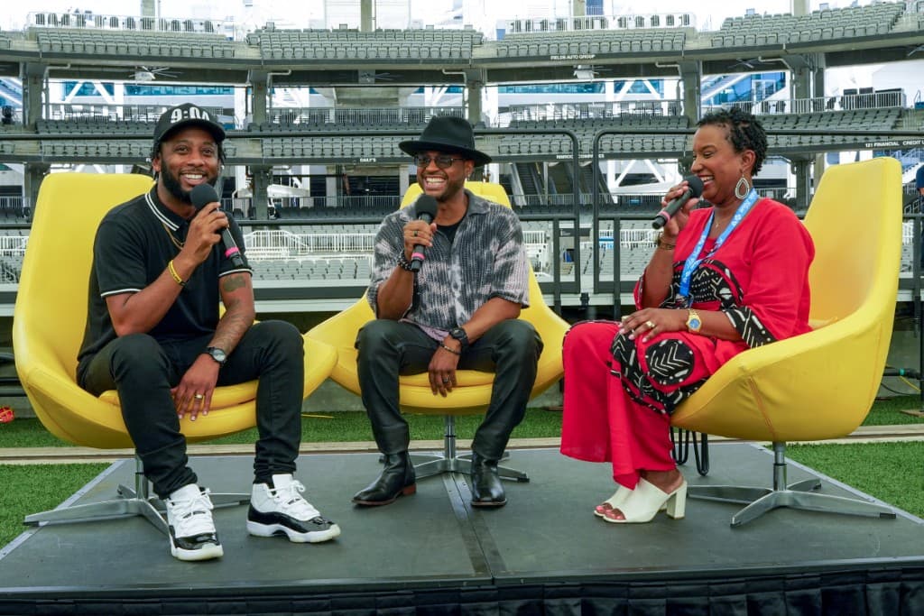 FBX Festival large group photo